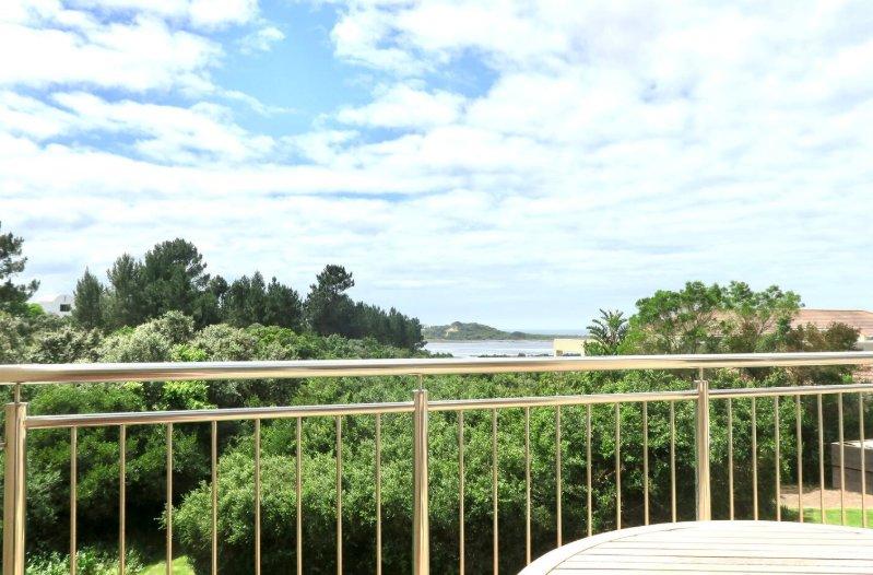 To Let 2 Bedroom Property for Rent in Goose Valley Western Cape